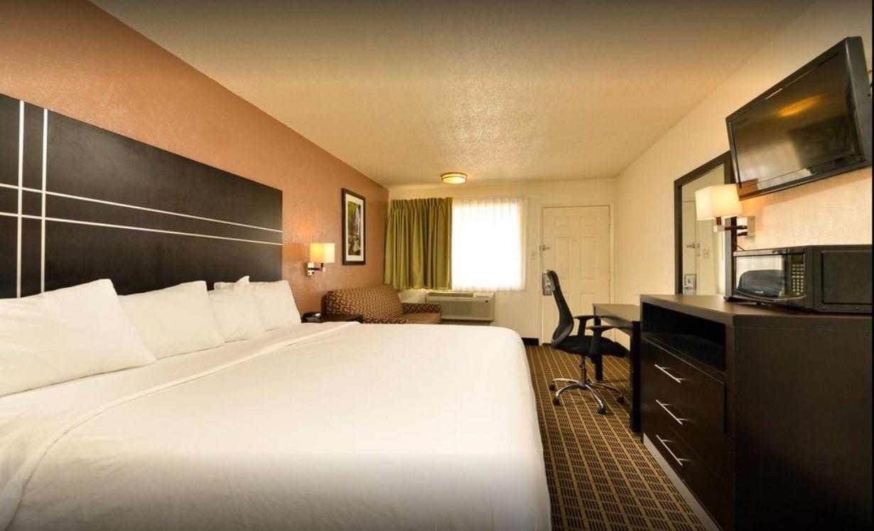 Quality Inn Gonzales Bagian luar foto