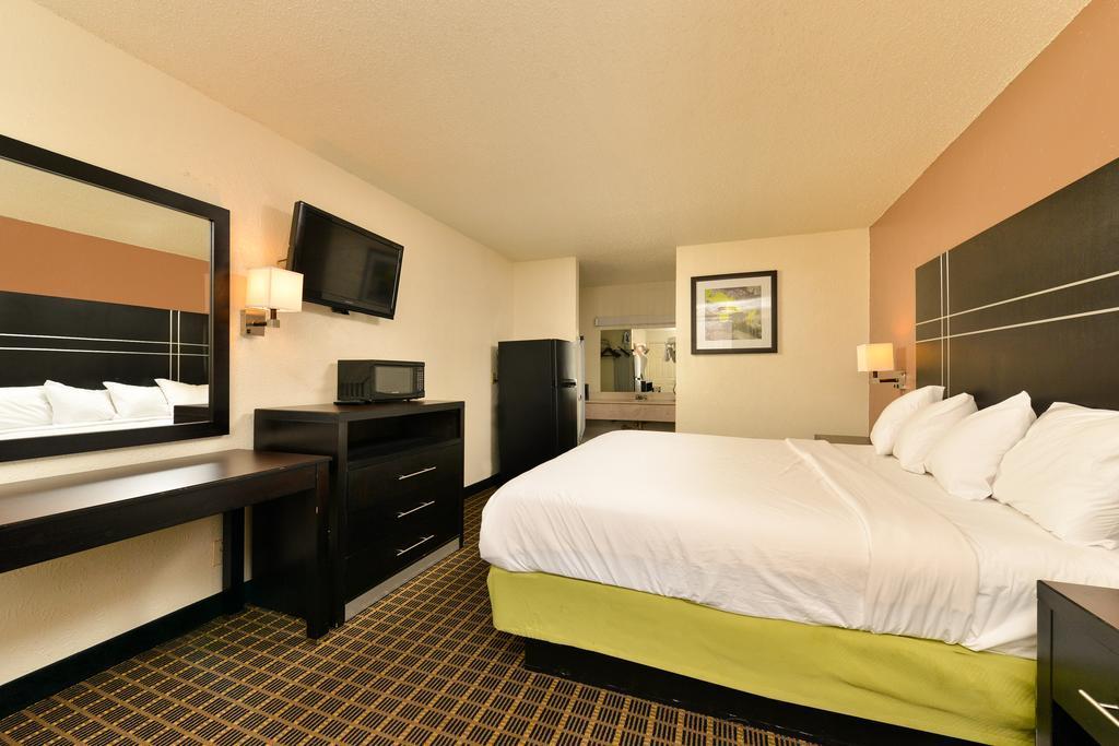 Quality Inn Gonzales Bagian luar foto