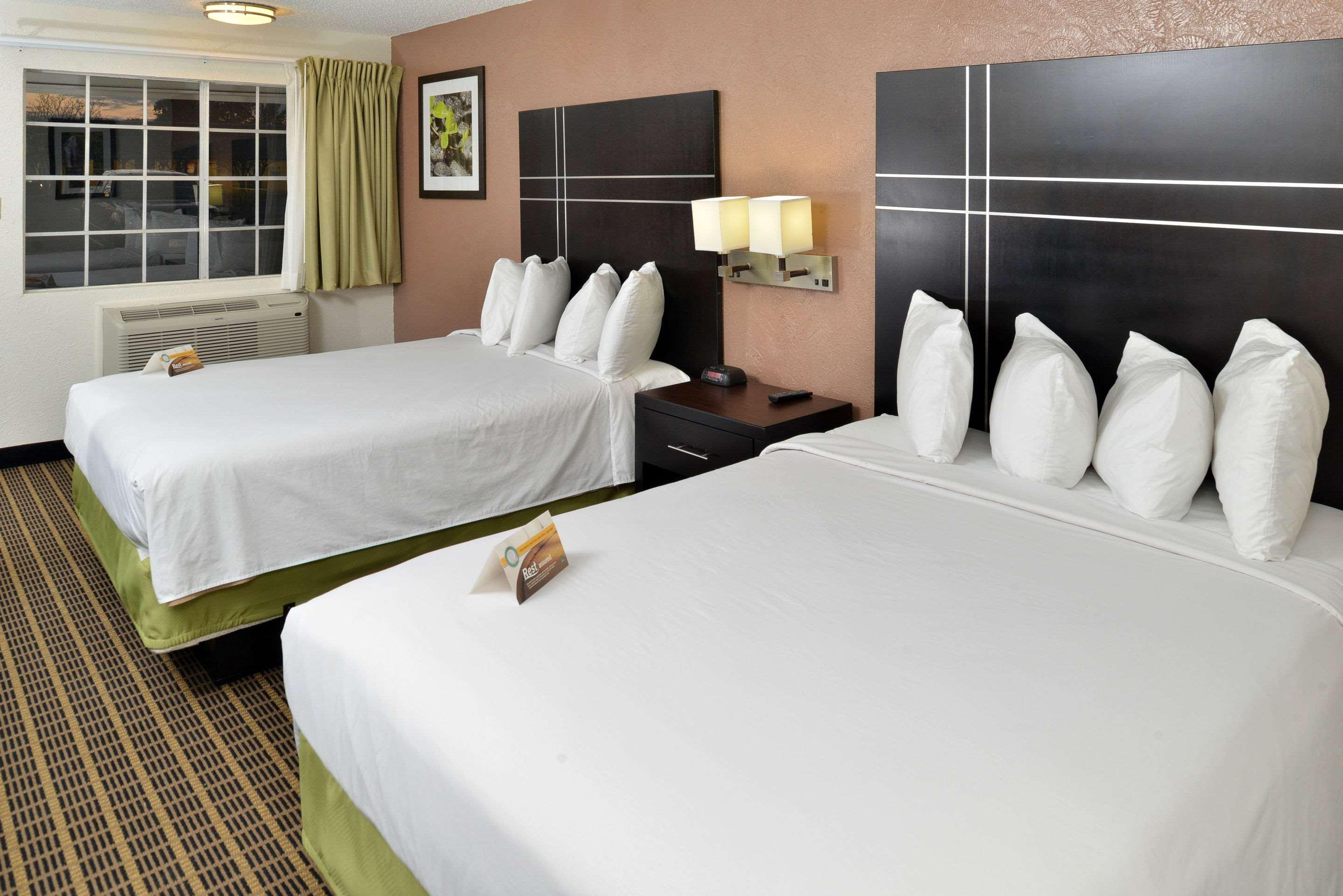 Quality Inn Gonzales Bagian luar foto
