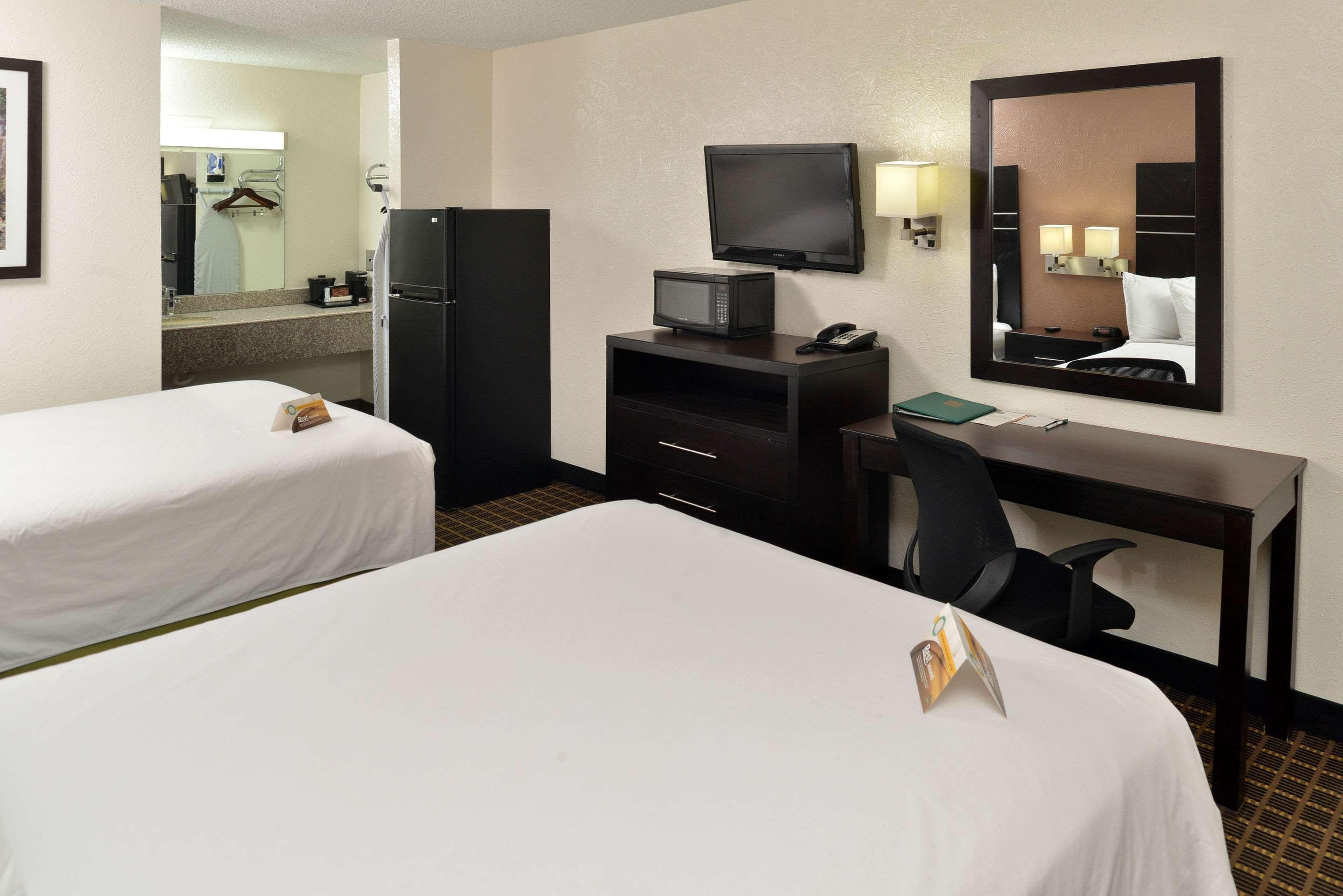 Quality Inn Gonzales Bagian luar foto